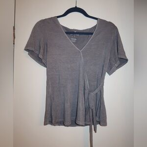 Chic Gray V-Neck Tie Blouse